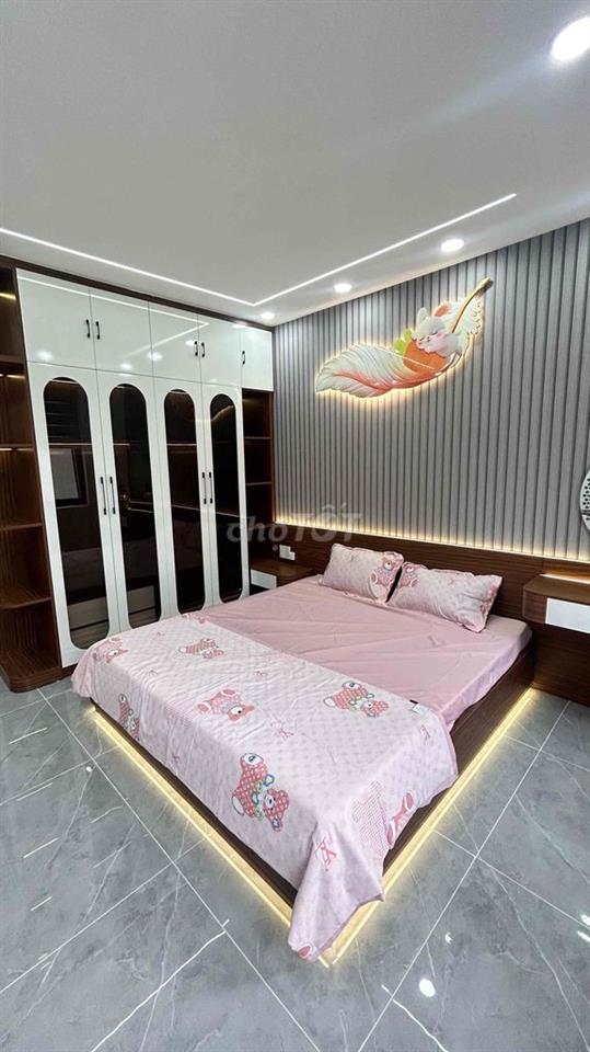 hơn 7 đồng có căn mặ tiền-vừa ở vừa kdbuon bán-dg 8m thông.quận 12