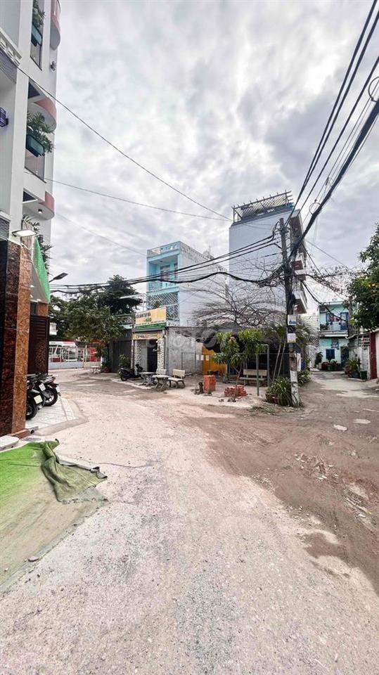 hơn 7 đồng có căn mặ tiền-vừa ở vừa kdbuon bán-dg 8m thông.quận 12