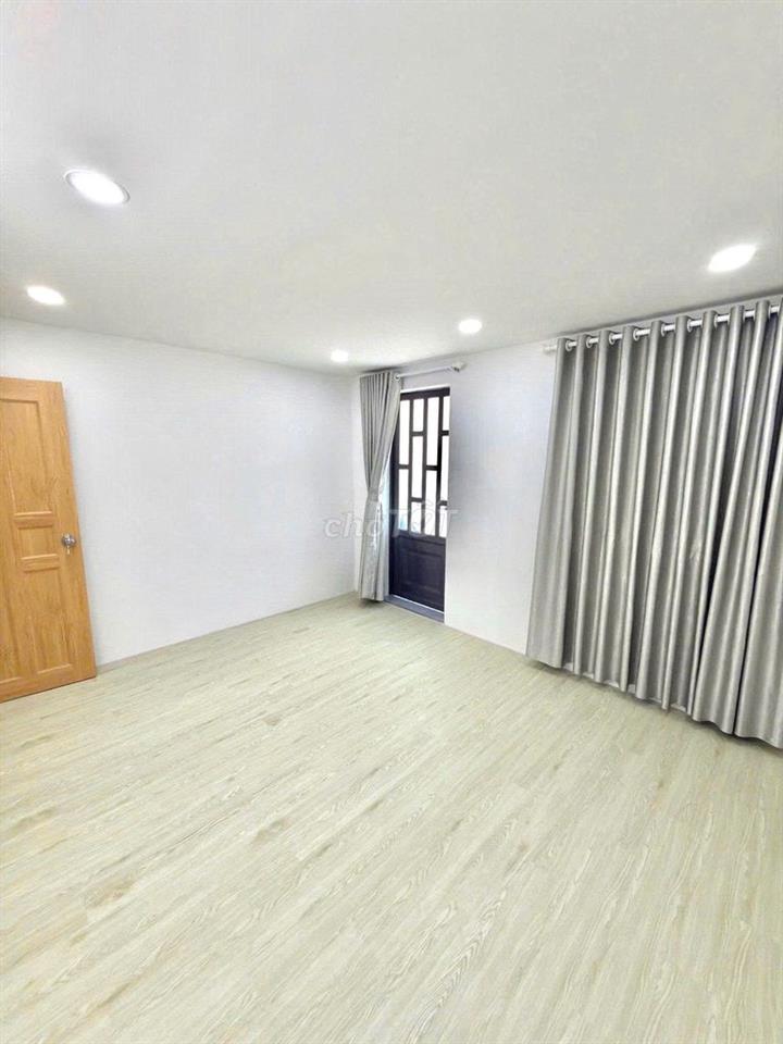 Nhà Q12 giá 1ty290tr , sổ chung