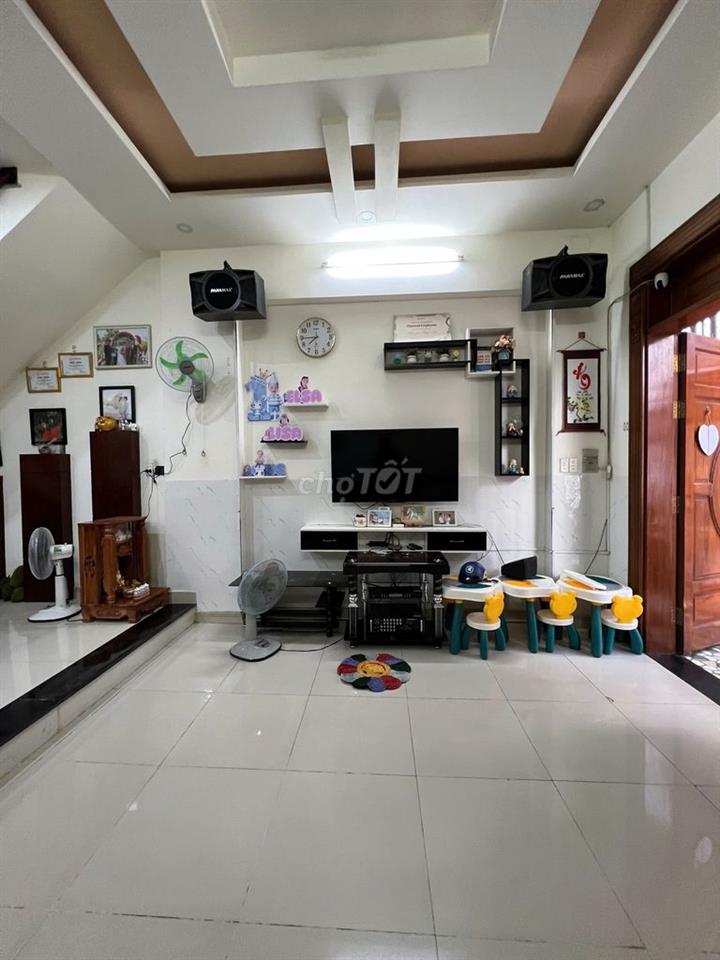 Cần ra gấp nhà Tl47 hẻm xe hơi