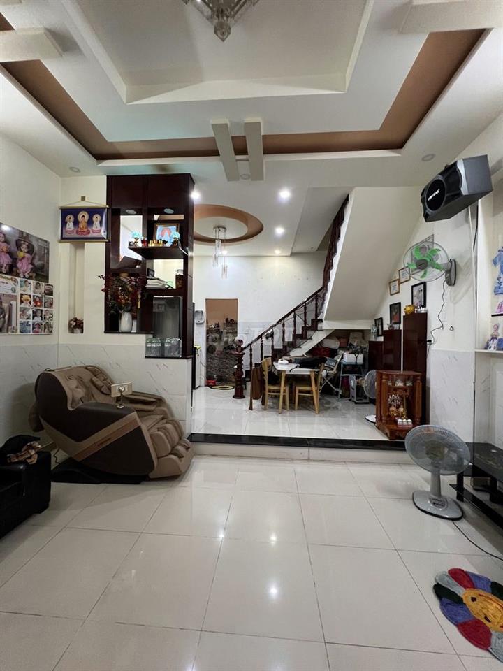 Cần ra gấp nhà Tl47 hẻm xe hơi