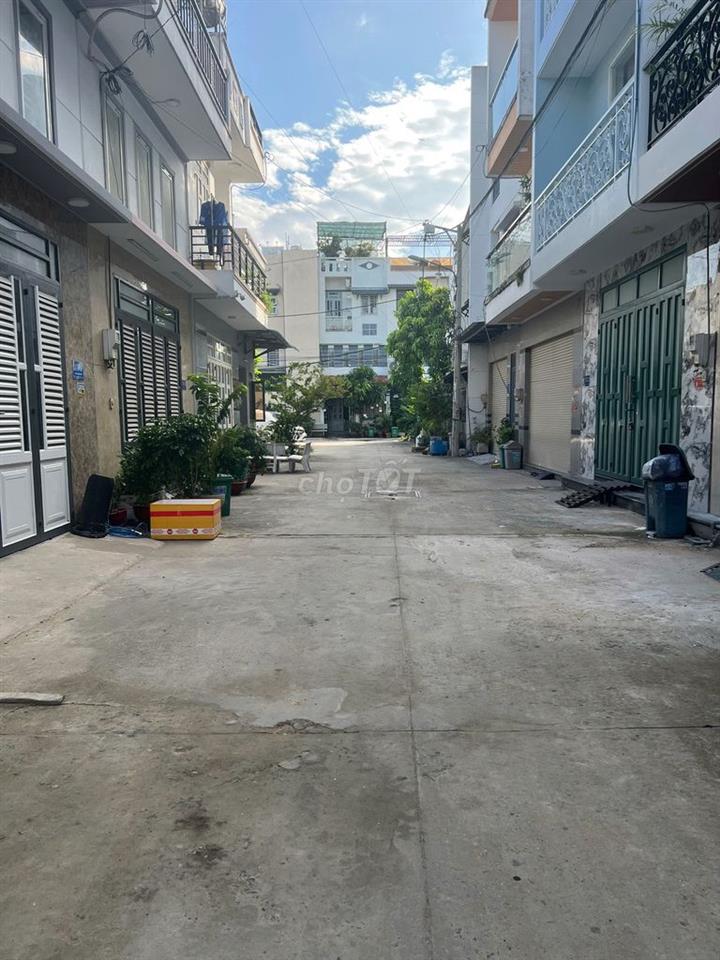 Cần ra gấp nhà Tl47 hẻm xe hơi
