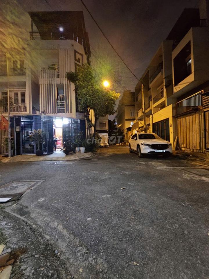 Nhà ở 2mặt tiền
