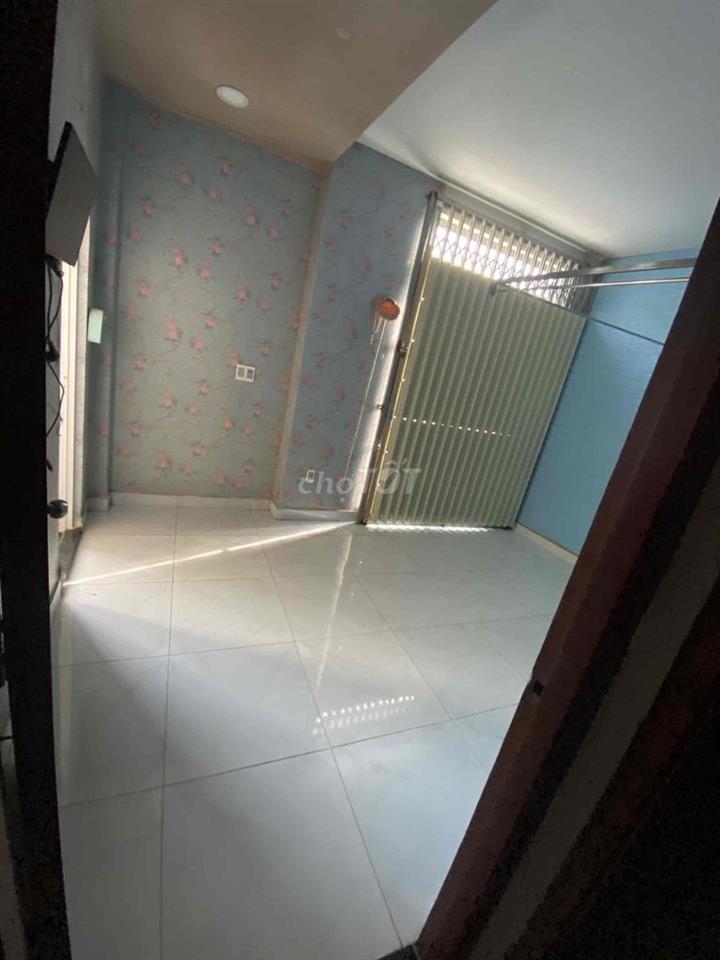 Nhà hẻm xe hơi