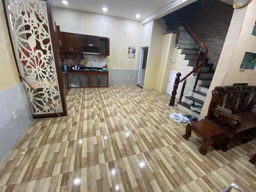Nhà hẻm xe hơi