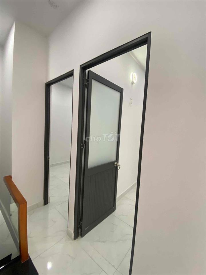 Nhà Tân Thới Hiệp 14 Q12 cách gò vấp 7p đi xe chỉ 1tỷ590
