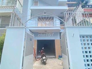 Nhà hẻm xe hơi vào tới sân quận 12