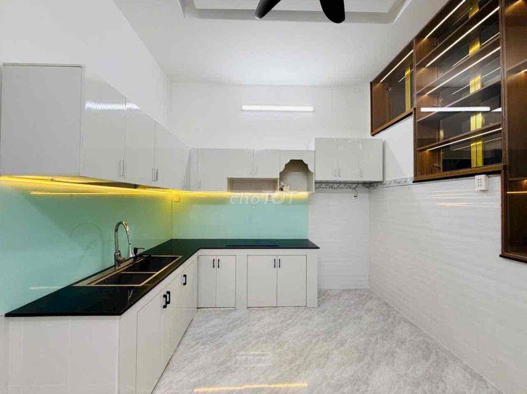 Bán nhà 4x22m đầy đủ nội thất
