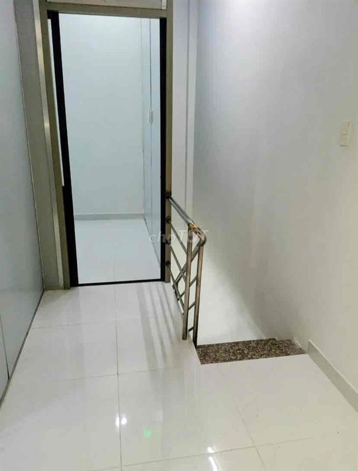 Chủ giảm 100tr Cần bán gấp nhà 1 lầu - Ngang 5m 2PN kê khai riêng 2014