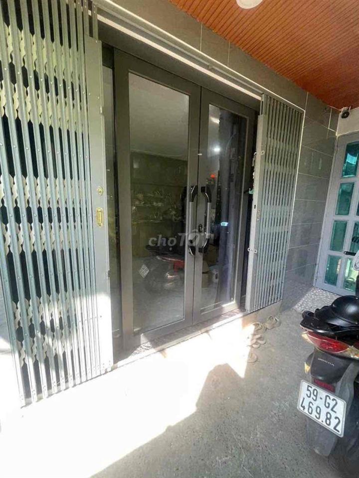 bán nhà SHR sát Phần mềm quang trung Quận 12 - 2PN 2WC