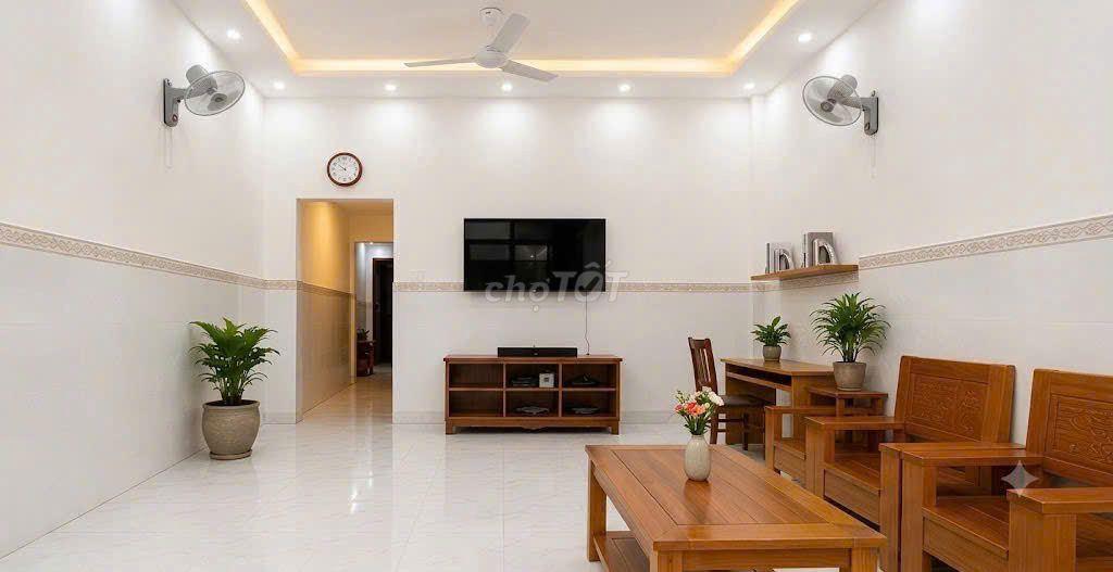 4,95 tỷ, hẻm xe hơi 158 Lâm Thị Hố