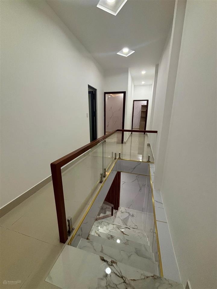 Nhà 2 mt đường thạnh xuân 22 kinh doanh buôn bán, có 2pt đang cho thuê.