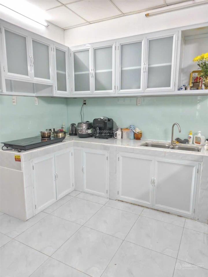 Bán nhà 1 trệt 1 lầu hẻm 106 đường man thiện giá 3,4 tỷ