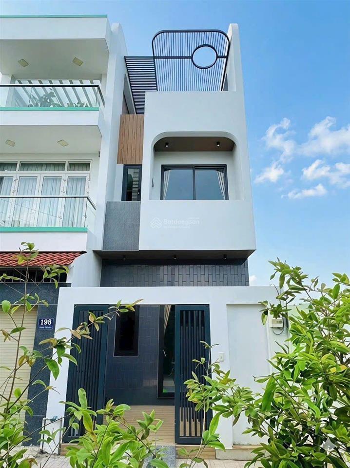 Bán nhà 1 trệt 2 lầu đường hoàng hữu nam giá 6 tỷ 2