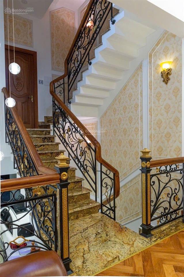 Bán nhà 1 trệt 3 lầu đường lê văn việt giá 8 tỷ 4