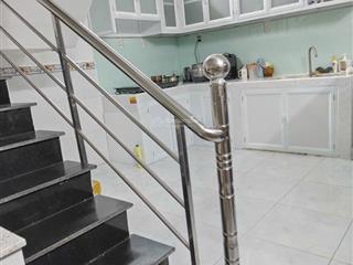 Bán nhà 1 trệt 1 lầu đường 106, man thiện giá 3,3 tỷ