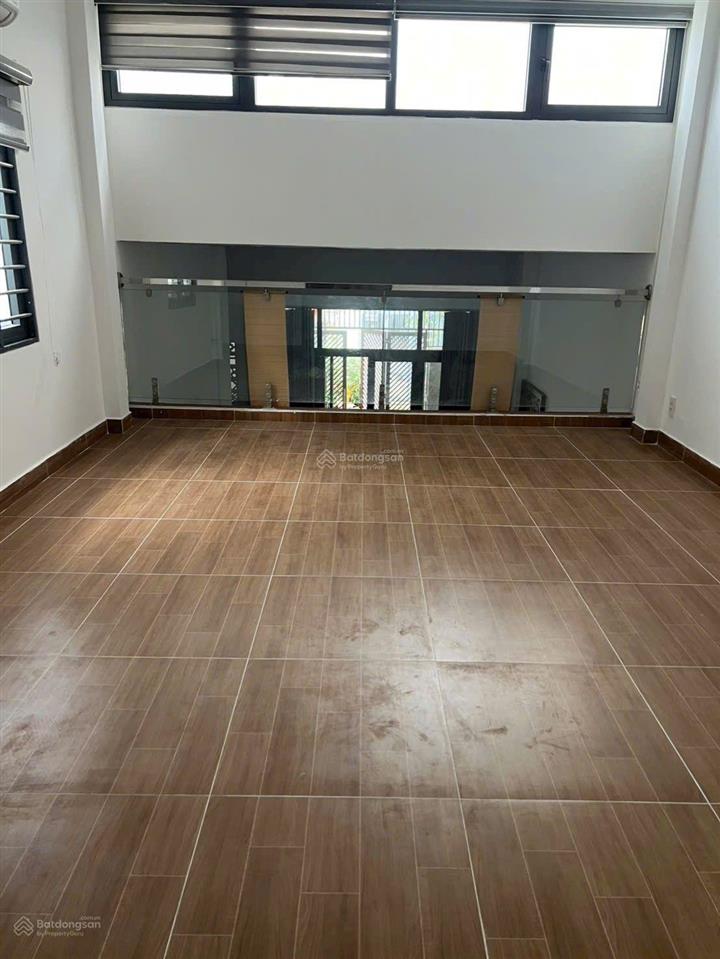 Bán căn nhà đường số 12 kế trường thcs hoa lư 80m giá 5,85 tỷ