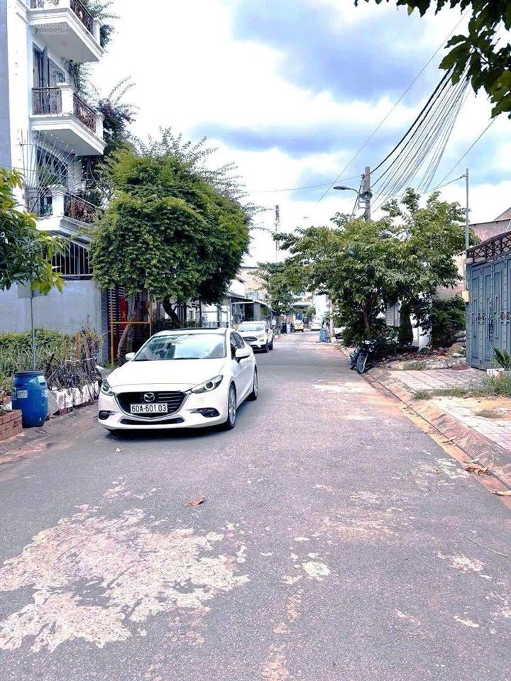 Bán lô đất 67,7 m2 hẻm 671 lê văn việt giá 4,5 tỷ