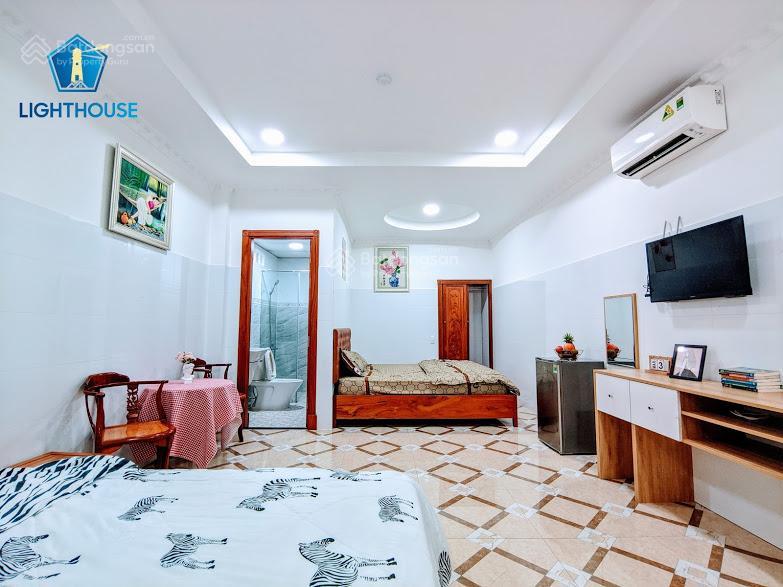 Căn hộ 2 giường ngủ full nội thất, gần cầu 3/2, quận 10