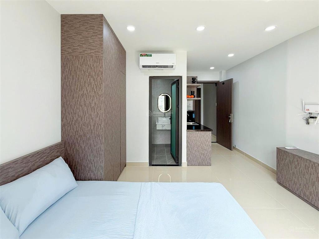 [phú nhuận] căn hộ ban công  free 2 xe, cho nuôi pet
