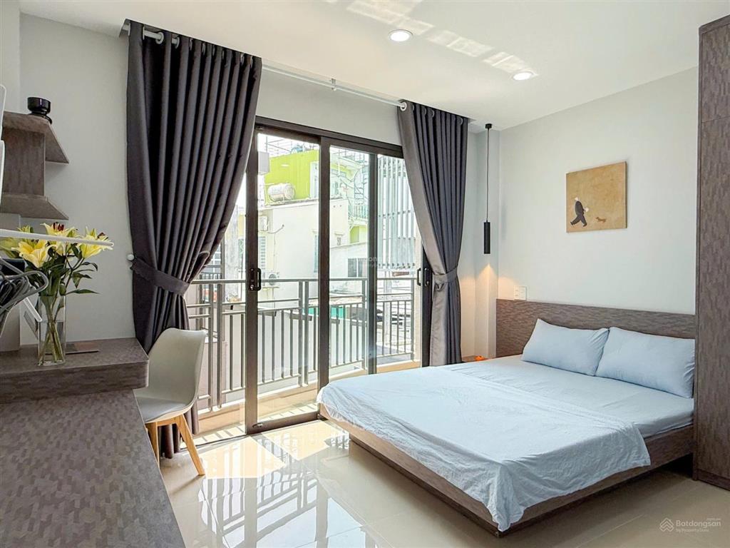 [phú nhuận] căn hộ ban công  free 2 xe, cho nuôi pet