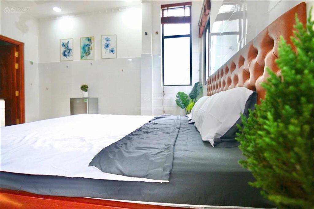 Studio không gian sáng thoáng tại quận 10