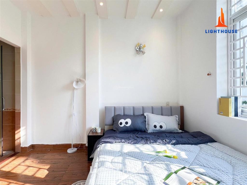 Studio đẹp gần sân bay dọn vào ở ngay