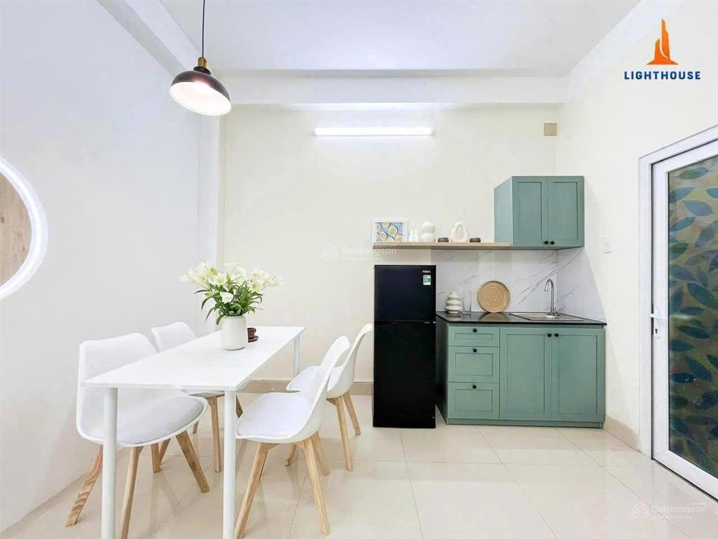 Studio tách bếp có ban công, thang máy, gần cv gia định  nguyễn thái sơn