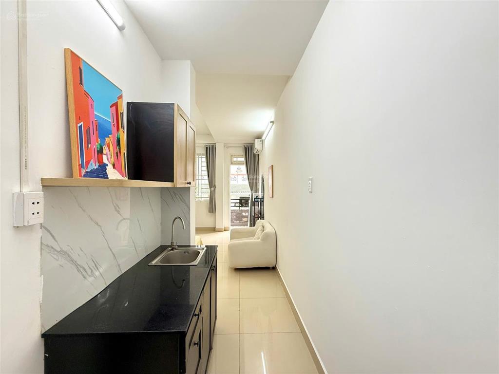 Studio ban công + tách bếp ngay đh công nghiệp tp.hcm
