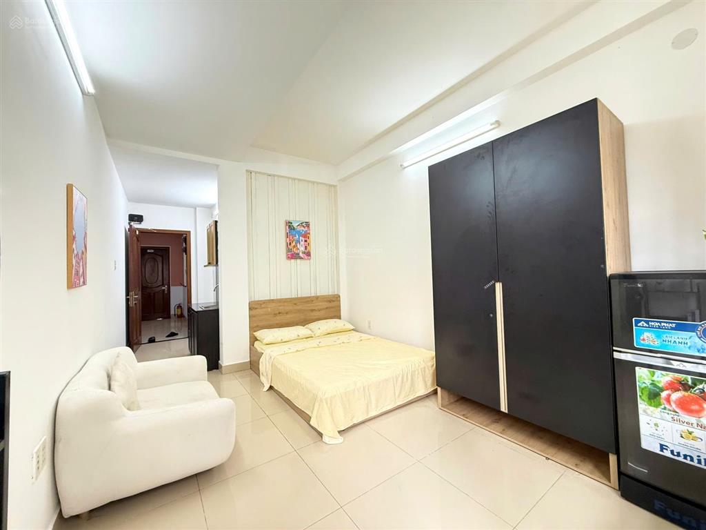 Studio ban công + tách bếp ngay đh công nghiệp tp.hcm
