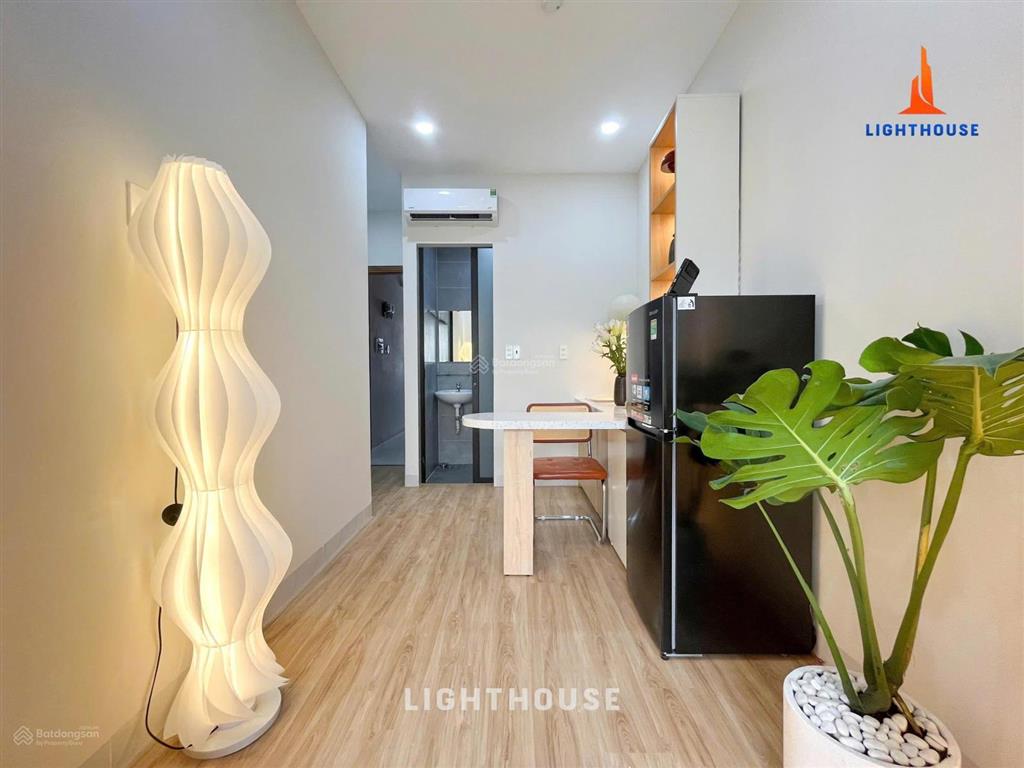 Studio tô hiến thành ban công riêng, vị trí đẹp quận 10