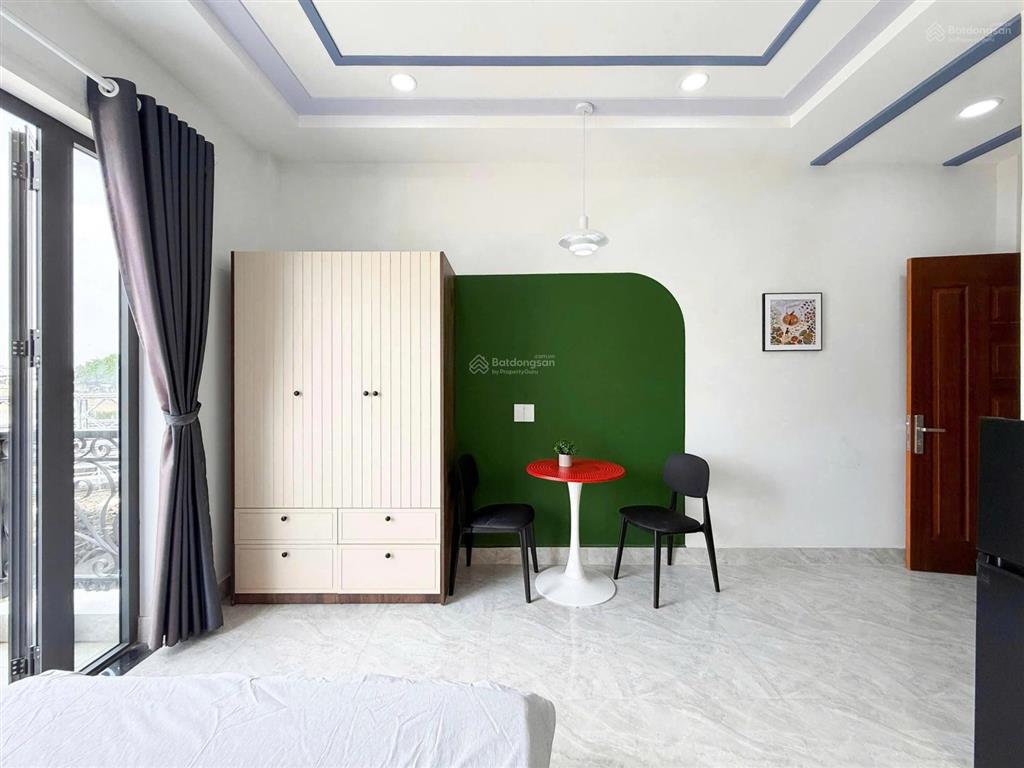 Studio 26 trần bá giao full nội thất, ban công, không gian sống tiện nghi