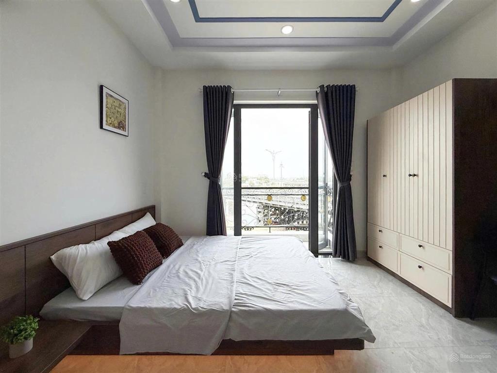 Studio 26 trần bá giao full nội thất, ban công, không gian sống tiện nghi