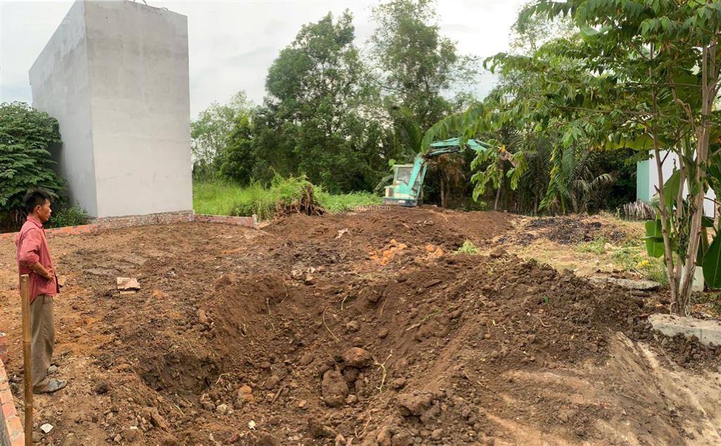 Bán đất lô góc long thuận (kdc đặng gia phát)  xây dựng cao tầng sổ sẵn