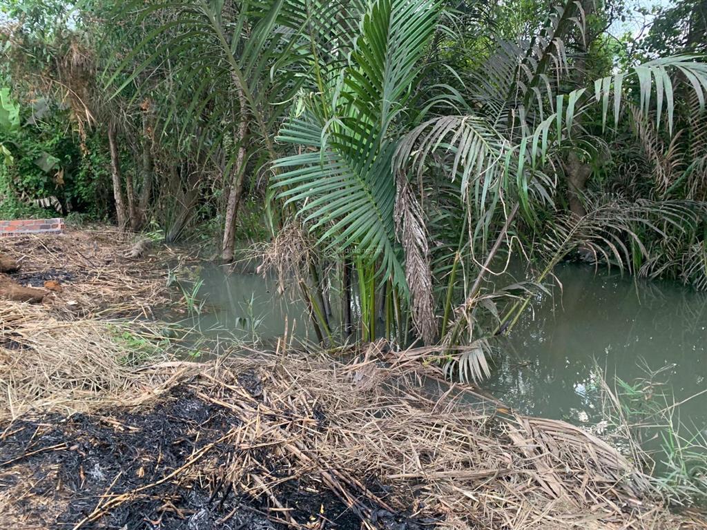 Bán đất lô góc long thuận (kdc đặng gia phát)  xây dựng cao tầng sổ sẵn