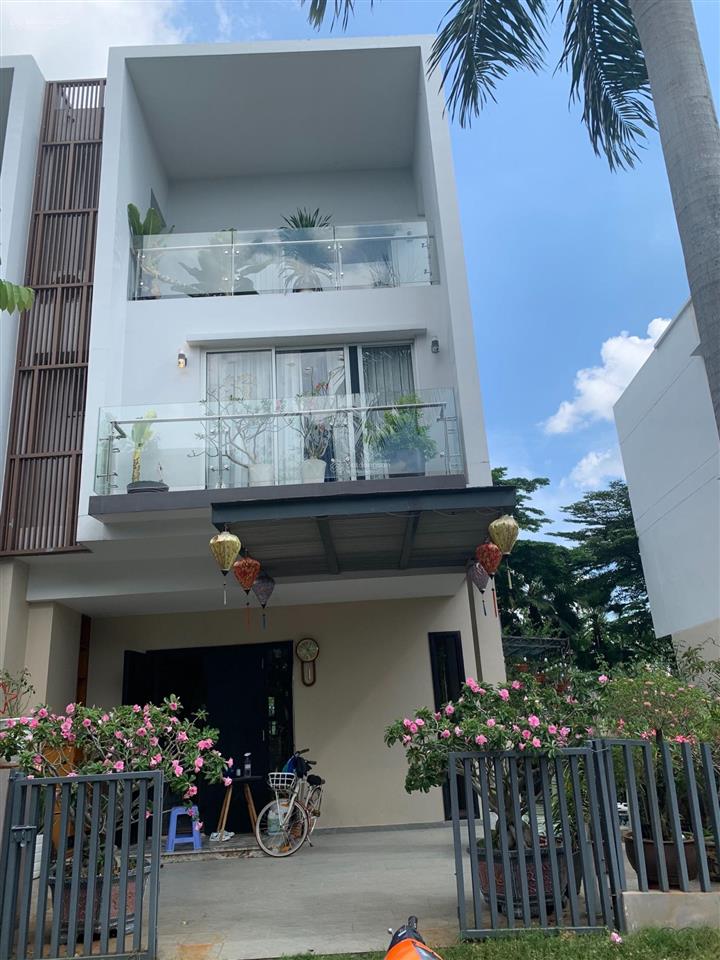Chính chủ cho thuê nhà phố compound palm residence quận 2, dt 6x17m, 1 trệt 2 lầu, 4pn, giá 40tr