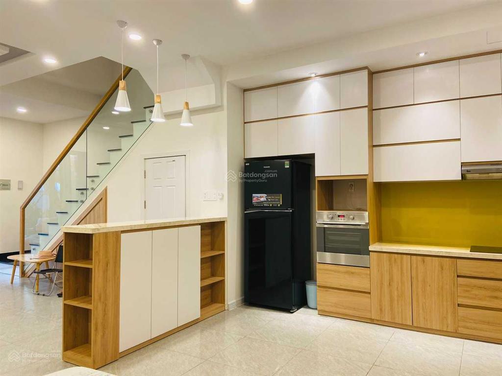 Chính chủ cho thuê nhà phố compound palm residence quận 2, dt 6x17m, 1 trệt 2 lầu, 4pn, giá 40tr