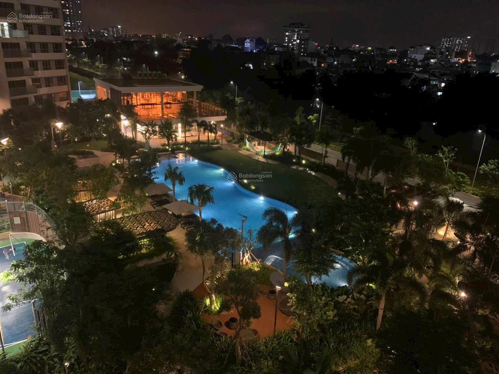 Kẹt tiền bán gấp ch palm heights, 2pn80m2, tầng 8, view sông hồ bơi, sẵn có hđ thuê. 0937 163 ***