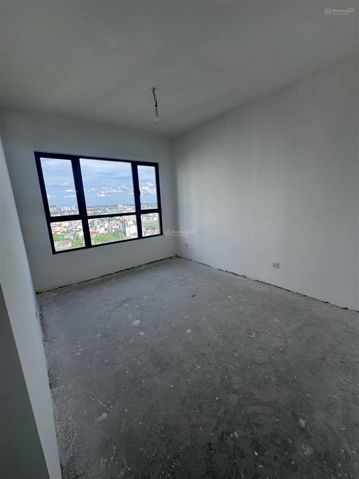 Cần bán gấp ch palm heights 121m2 tầng 19, view sông hồ bơi giá chỉ 10750 000 ***.  0937 163 ***