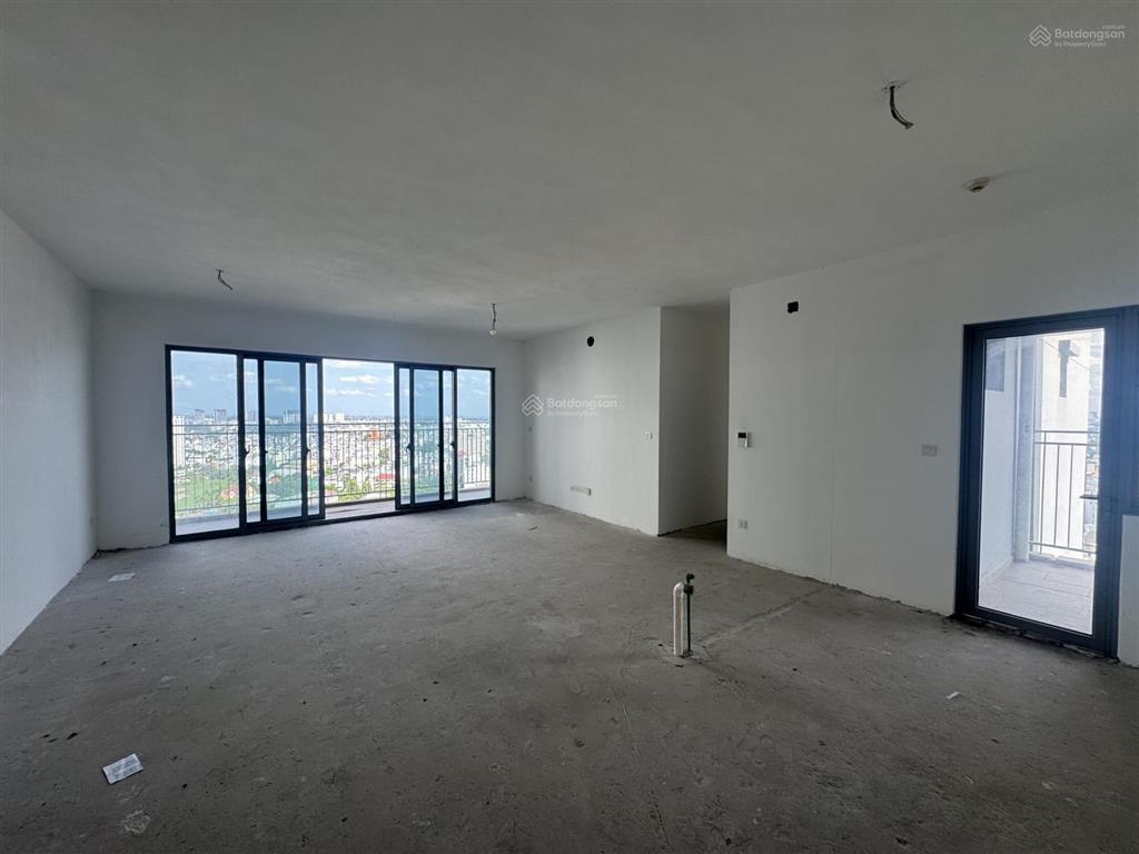 Cần bán gấp ch palm heights 121m2 tầng 19, view sông hồ bơi giá chỉ 10750 000 ***.  0937 163 ***