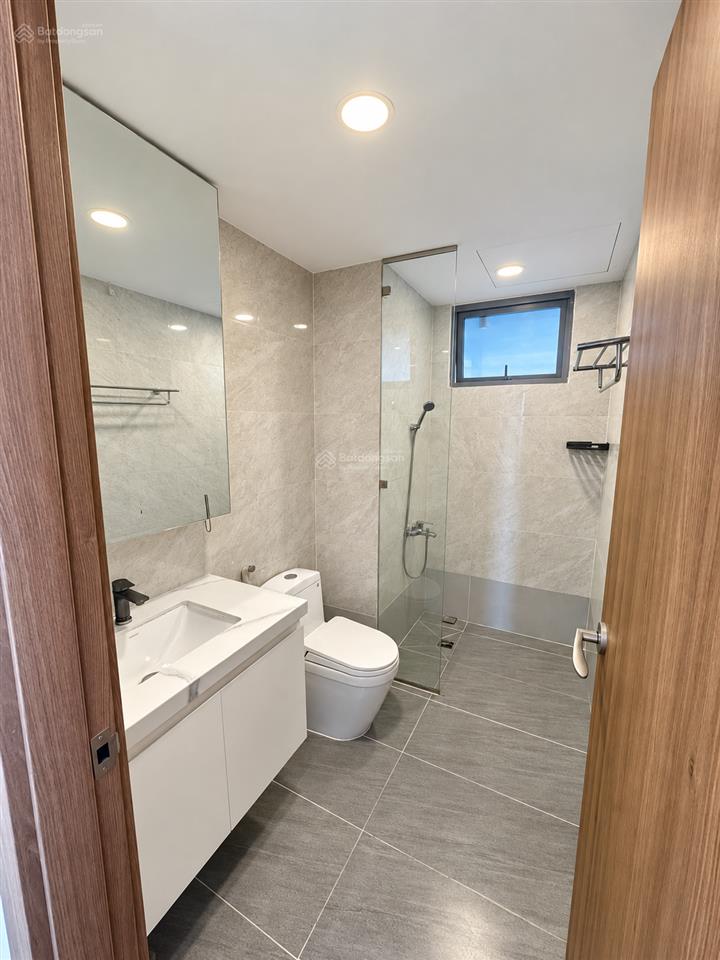 Cần tiền bán gấp ch palm heights 3pn 103m2 tầng 22, view sông hồ bơi hướng nam, giá chỉ 10ty168