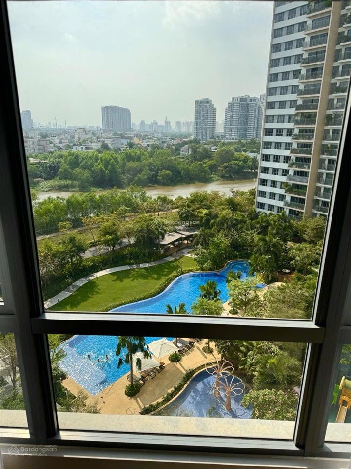 Kẹt tiền bán gấp ch palm heights, 2pn80m2, tầng 8, view sông hồ bơi, sẵn có hđ thuê.  0937 163 ***