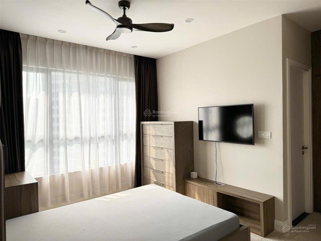 Kẹt tiền bán gấp ch palm heights, 2pn80m2, tầng 8, view sông hồ bơi, sẵn có hđ thuê.  0937 163 ***