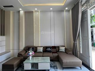 Bán nhà đẹp 5x10m 3 lầu thới an q12, đường 8m, tặng full nội thất, 5,68 tỷ