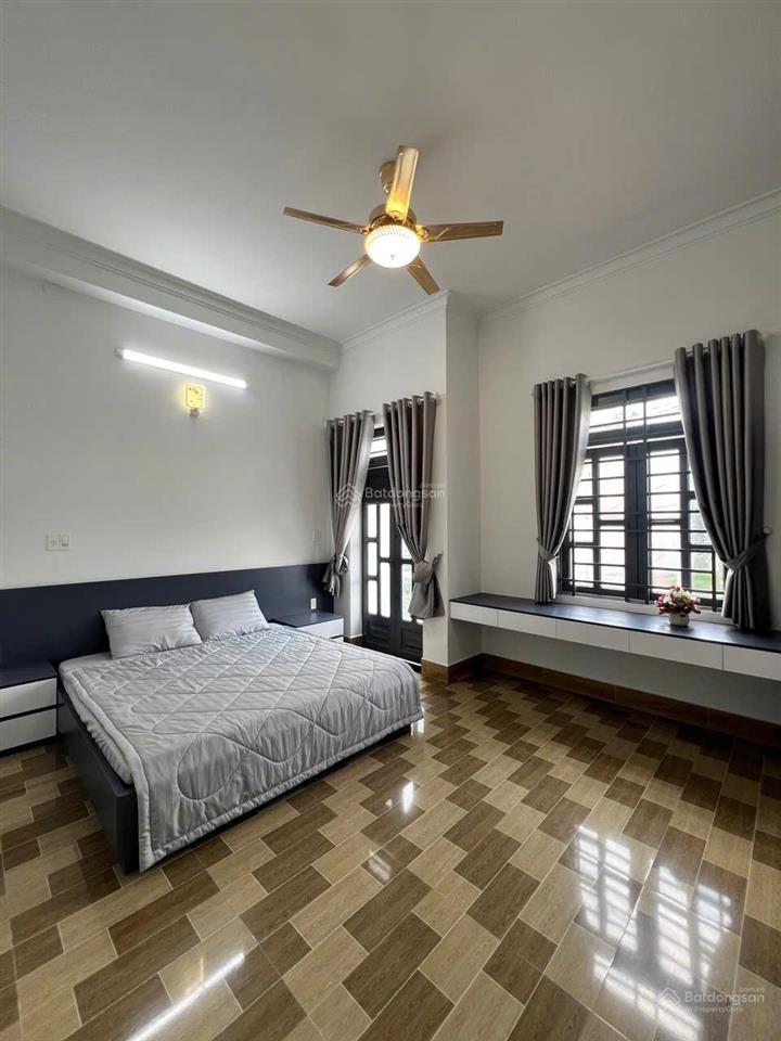 Bán nhà đẹp 5x10m 3 lầu thới an q12, đường 8m, tặng full nội thất, 5,68 tỷ