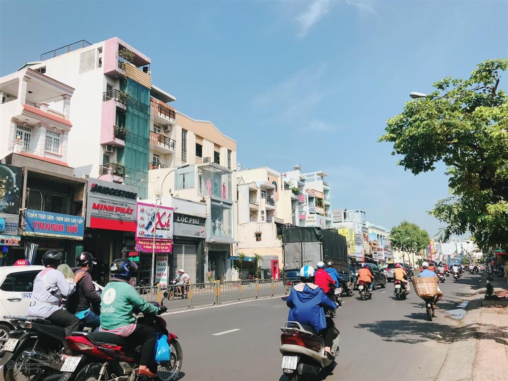 Bán mặt tiền đào duy từ đối diện đại học kinh tế ( dt 4x28m  111m2  3 lầu thang máy) quận 10