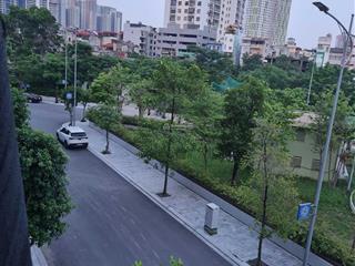 Cc bán lô 94.6m2 mt 5,2m galaxy 3 ngân hà vạn phúc. nhà hoàn thiện cho thuê 50tr.  0973 001 ***