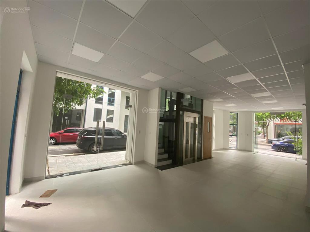 Chính chủ gửi lô góc 111,1m2 6t galaxy1 ngân hà vạn phúc full nt. hđ thuê dài hạn. cc 0973 001 ***