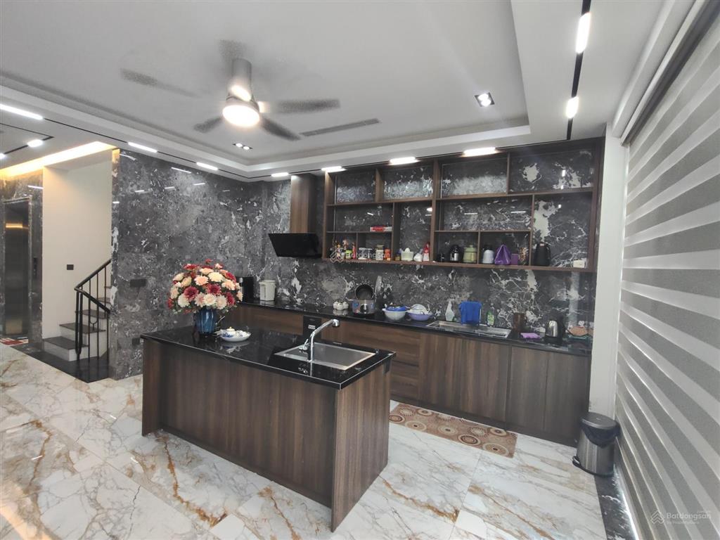 Cho thuê nhà nguyên căn 100m2 6t tại galaxy 69 tố hữu. tmay, điều hoà, nt sang trọng, vừa ở vừa kd