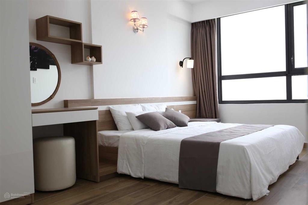 Đẳng cấp với căn hộ 3pn rộng 110m2 giá 30tr/tháng tại everrich tt q5 full nt sang trọng 0903 843 ***